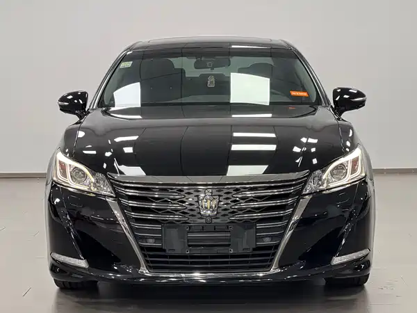 Toyota Crown 2018