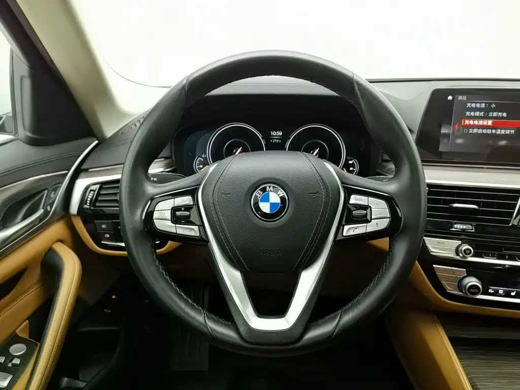 BMW 5 Series New Energy 2018 — фото 12