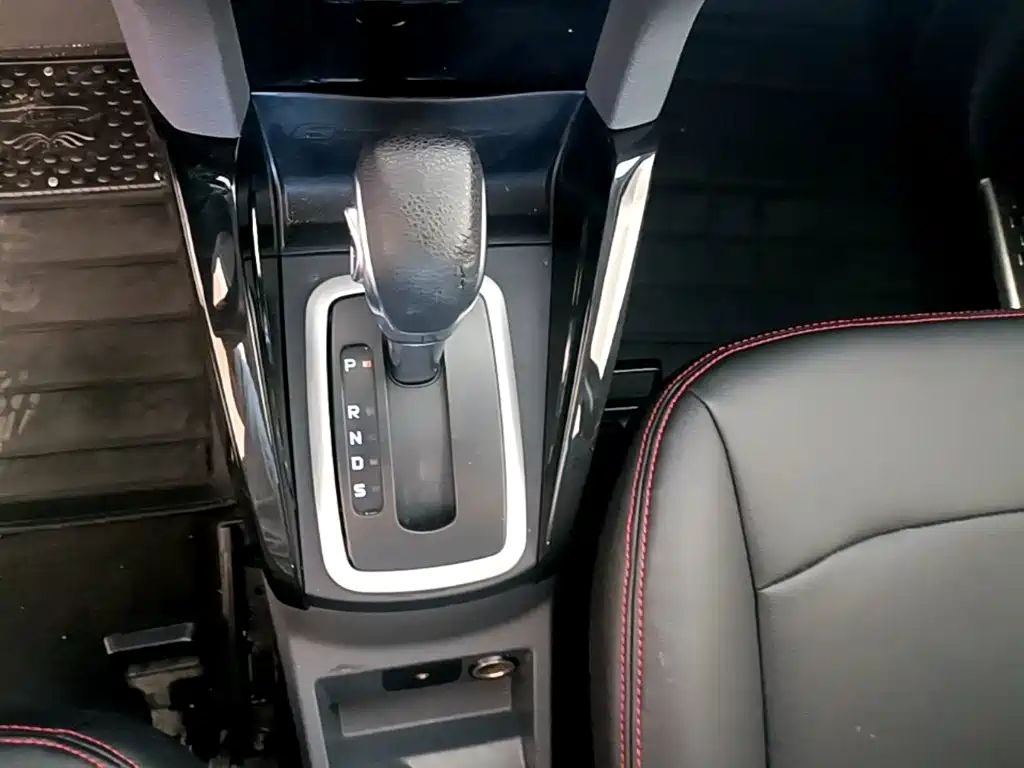 Ford EcoSport 2016 — фото 14