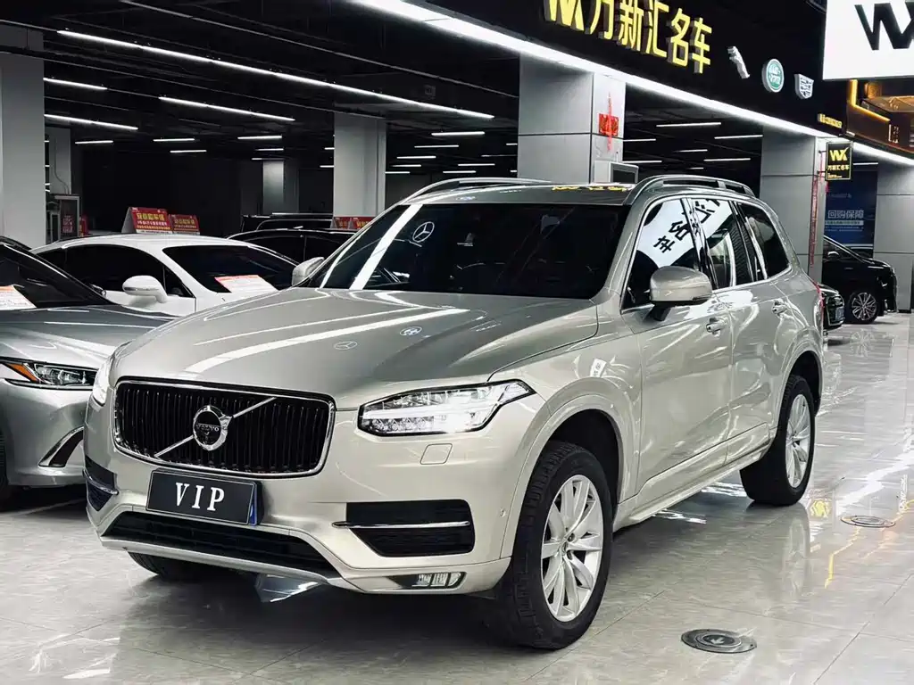 Volvo XC90 2015 — фото 1