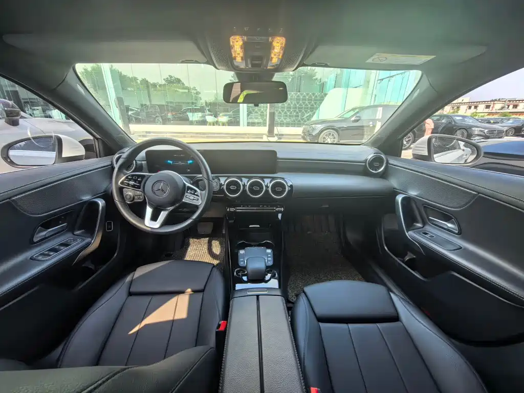 Mercedes-Benz A-Class 2021 — фото 11
