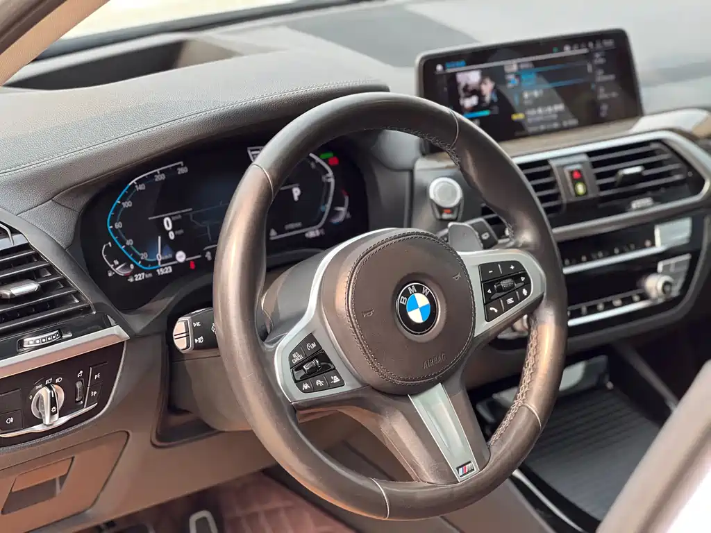 BMW X3 2019 — фото 10