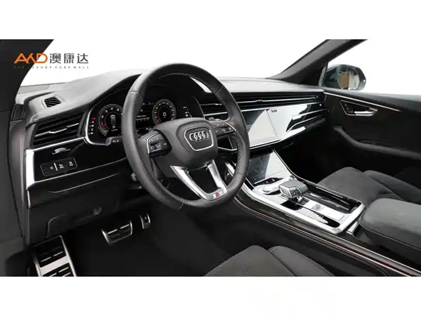 Audi Q8 2021