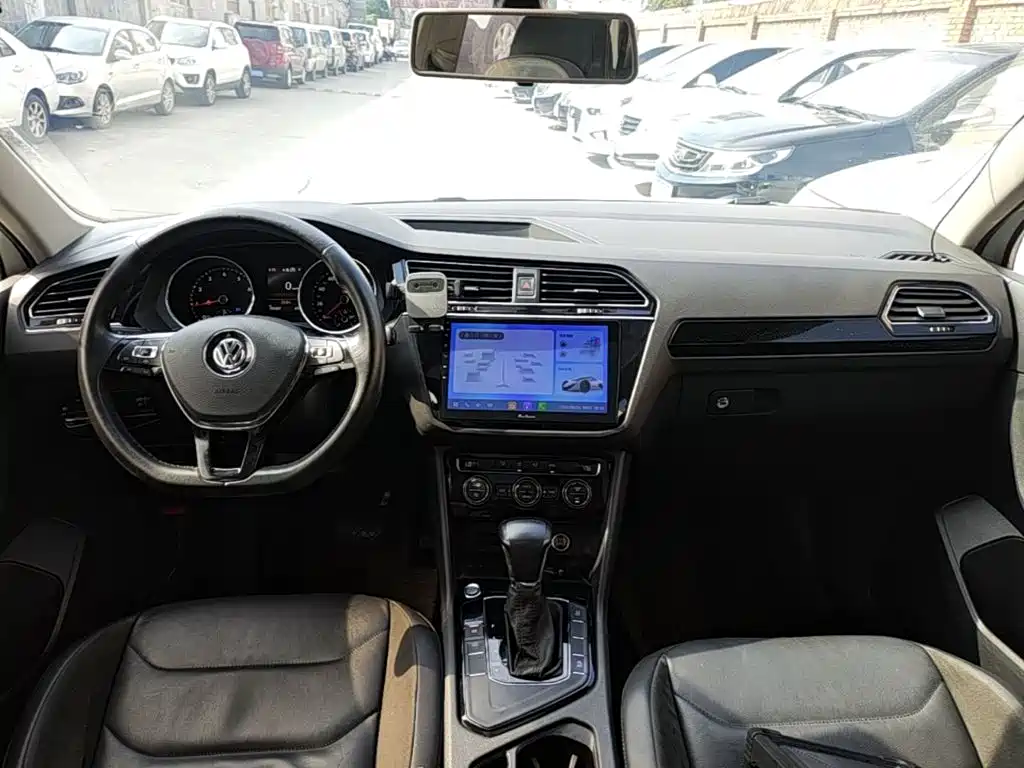 Volkswagen Tiguan L 2019 — фото 10