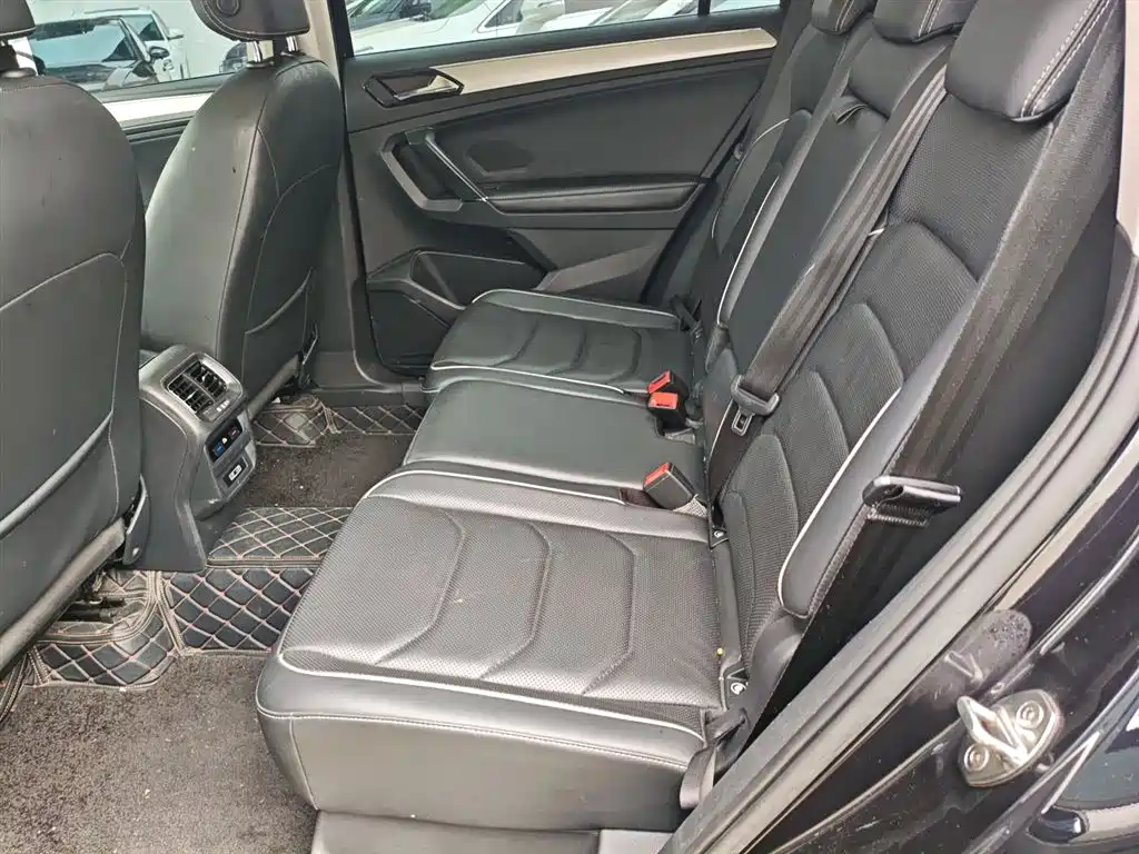 Volkswagen Tiguan L 2017 — фото 17