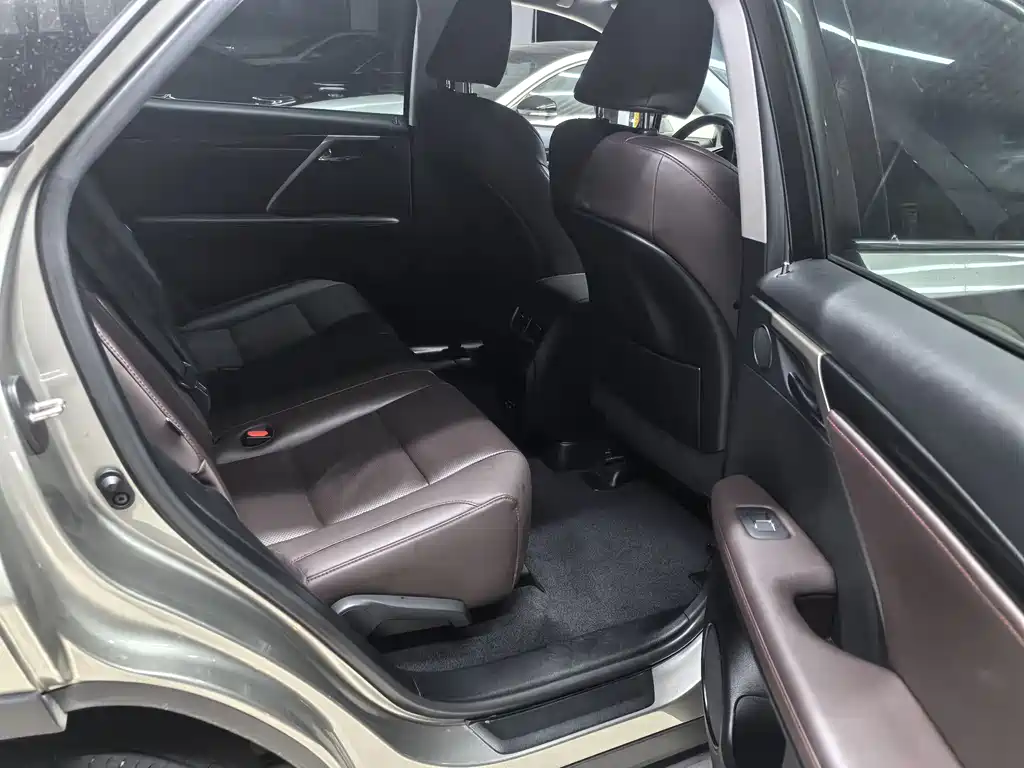 Lexus RX 2023