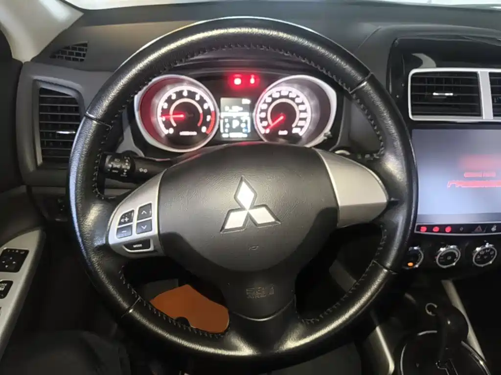 Mitsubishi Jinxuan ASX 2017 — фото 11