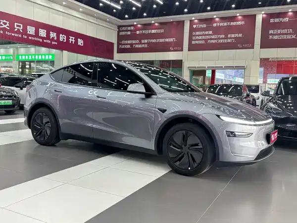 Tesla Model Y 2026