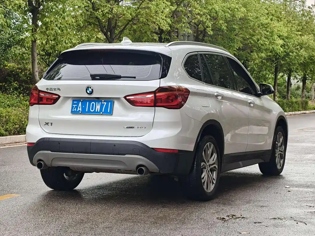 BMW X1 2019 — фото 8