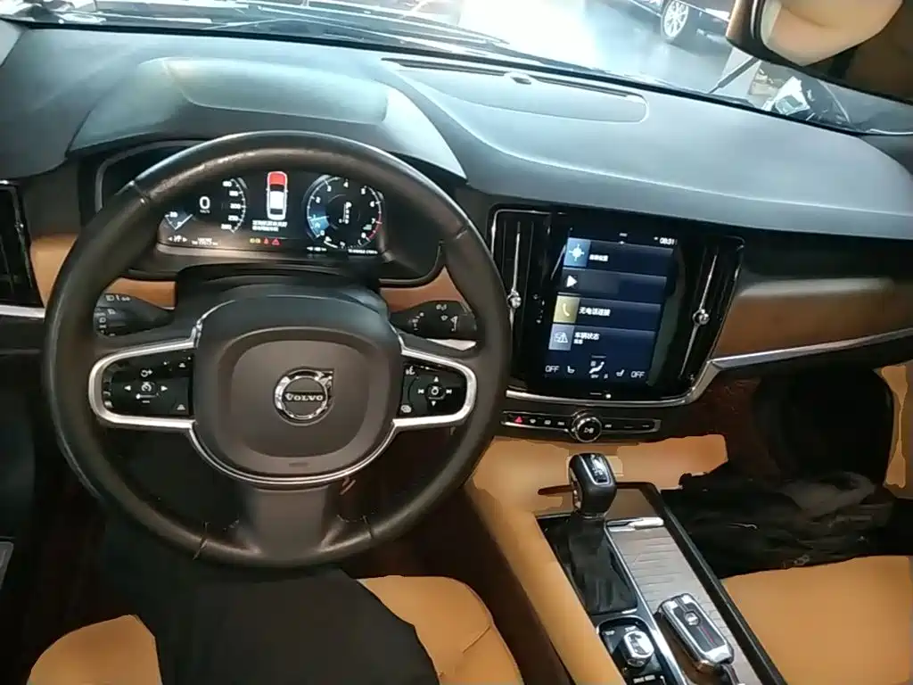 Volvo S90 2017 — фото 10