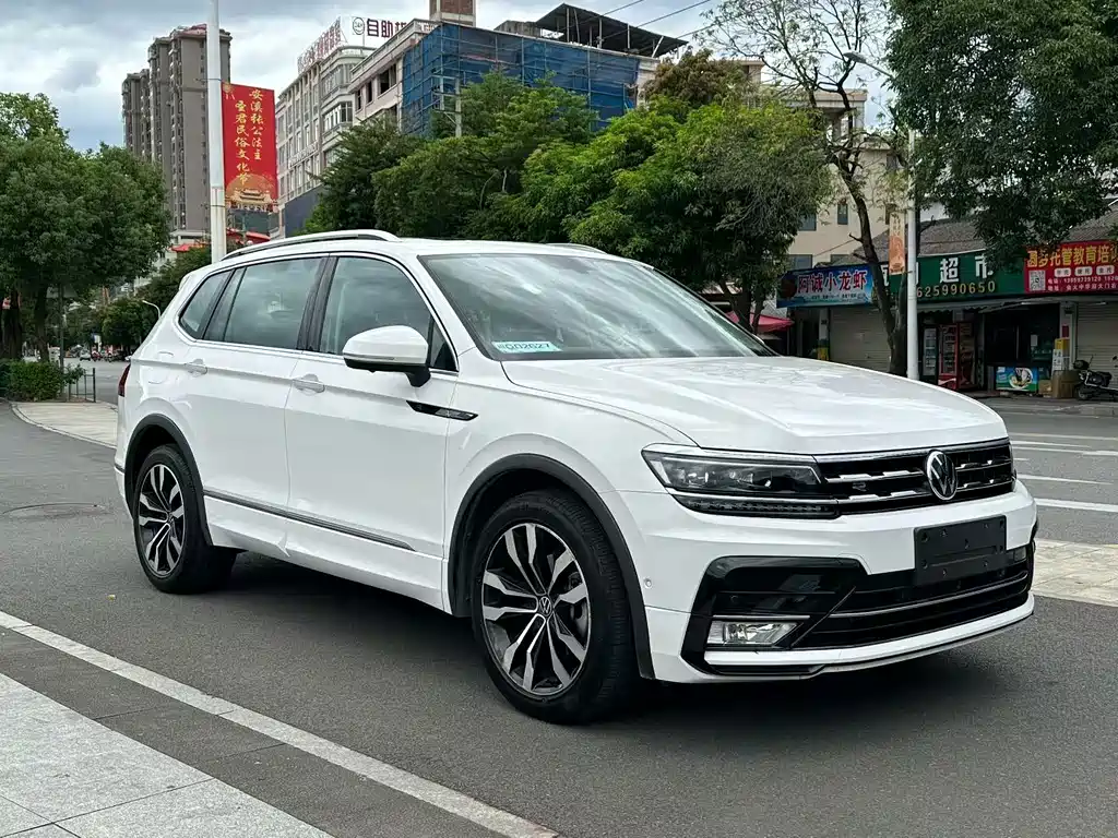 Volkswagen Tiguan L 2021