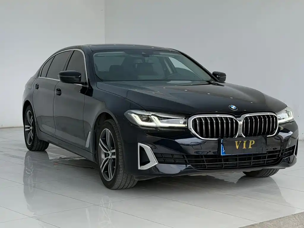 BMW 5 Series 2021 — фото 1