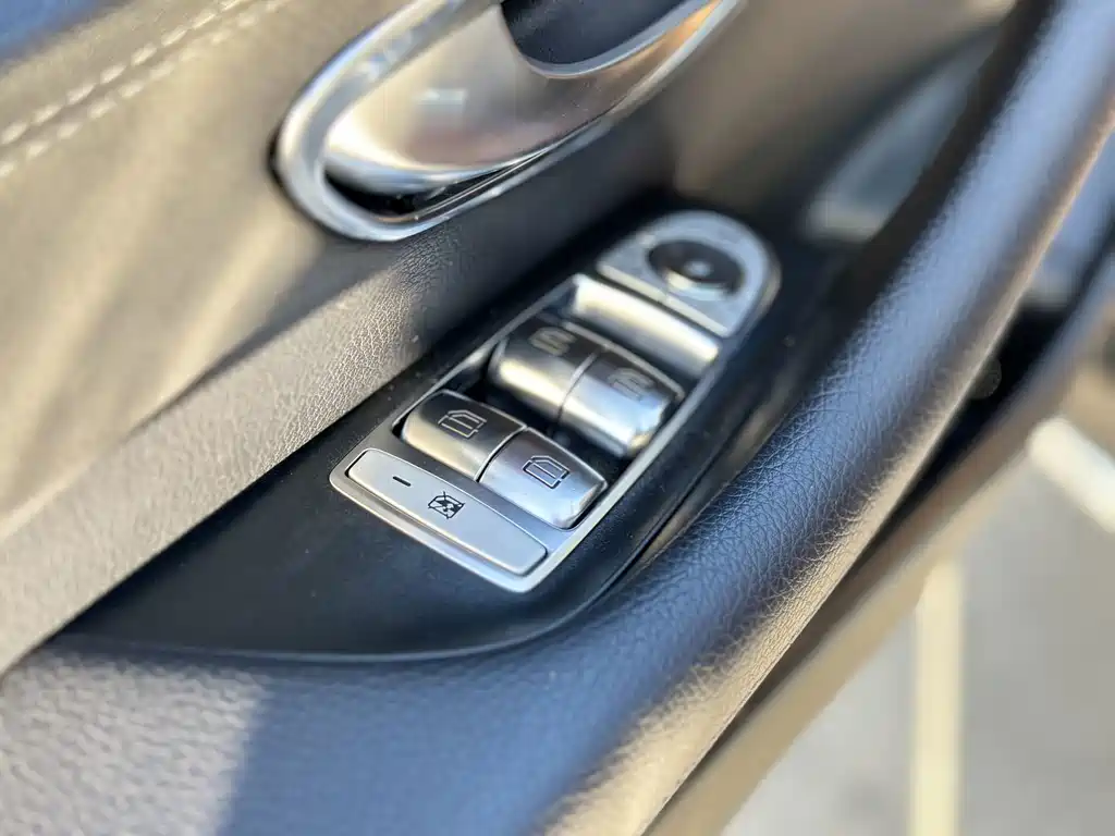 Mercedes-Benz E-Class 2020 — фото 8
