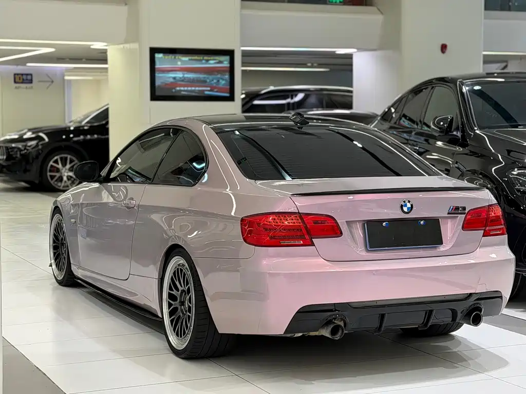 BMW 3 Series 2011