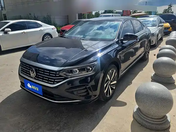 Volkswagen Passat 2023