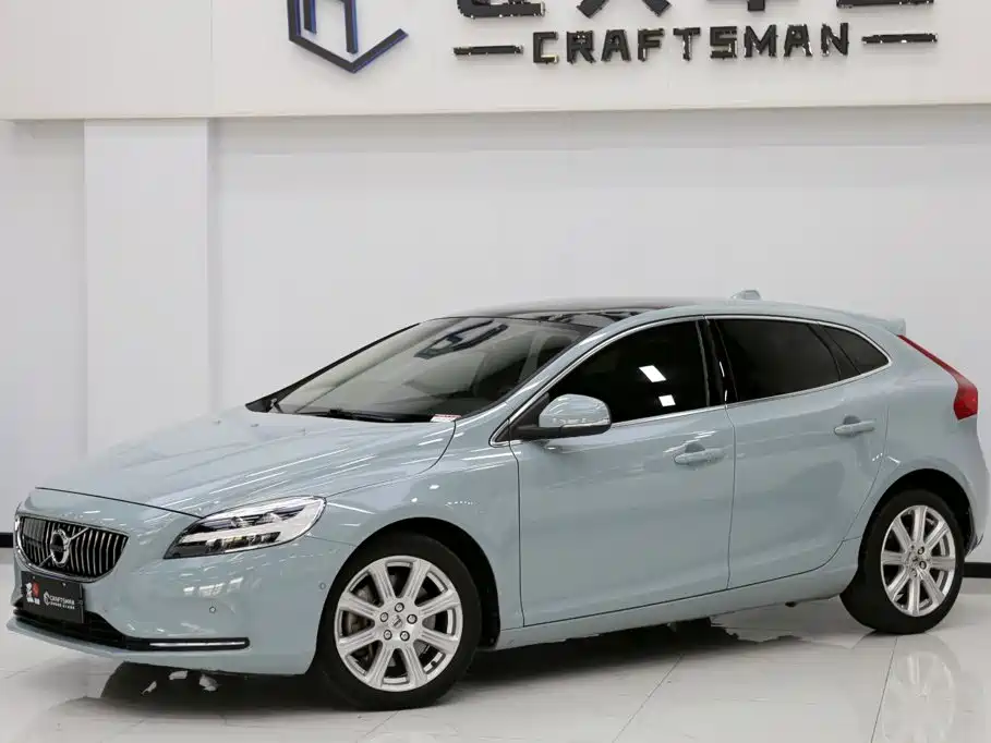Volvo V40 2018 — фото 3