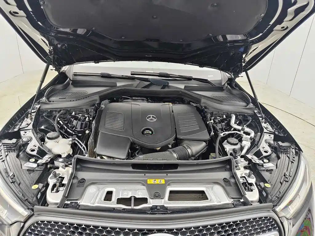 Mercedes-Benz GLC 2023