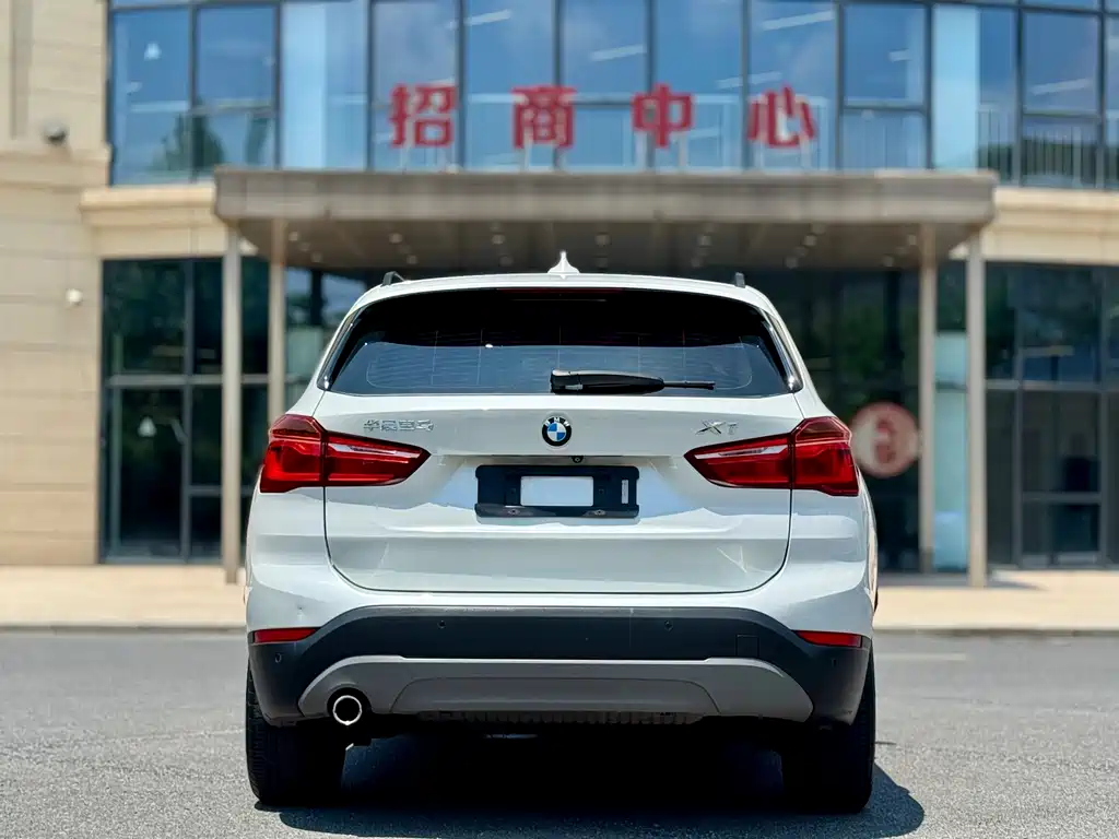 BMW X1 2017 — фото 8