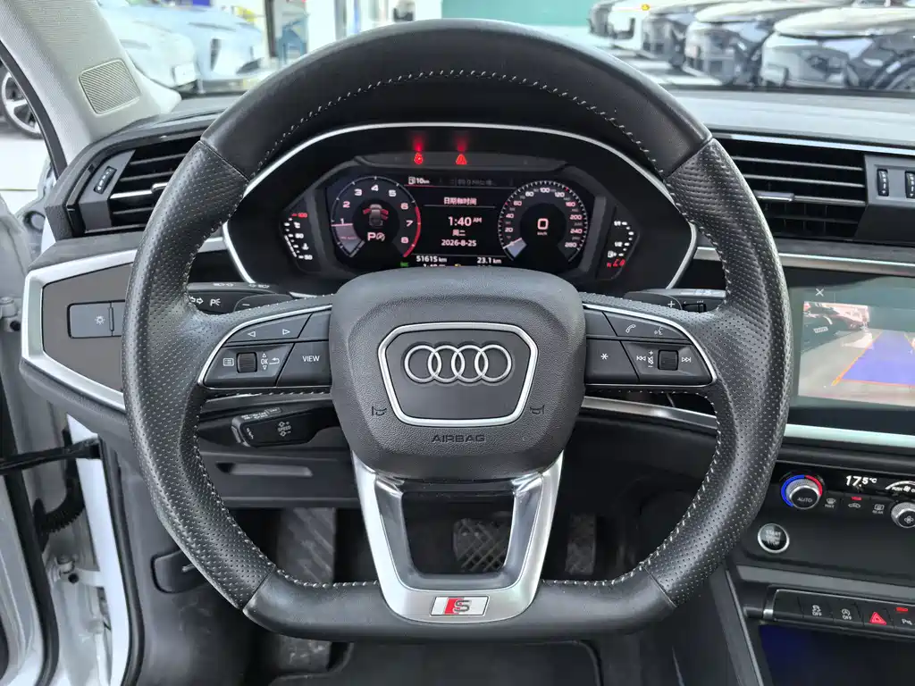 Audi Q3 Sportback 2021 — фото 8