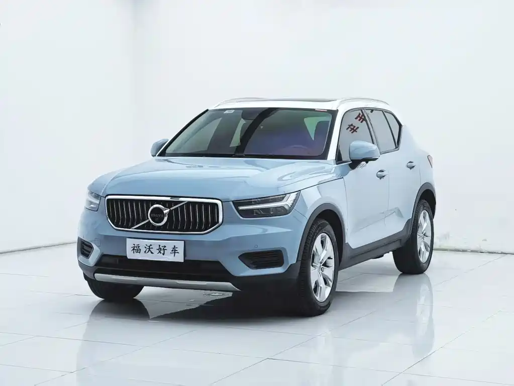 Volvo XC40 2018 — фото 1