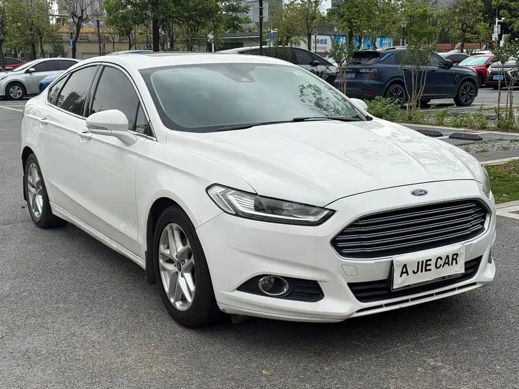 Ford Mondeo 2015 — фото 3