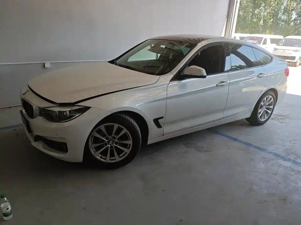 BMW 3 Series GT 2017 — фото 1