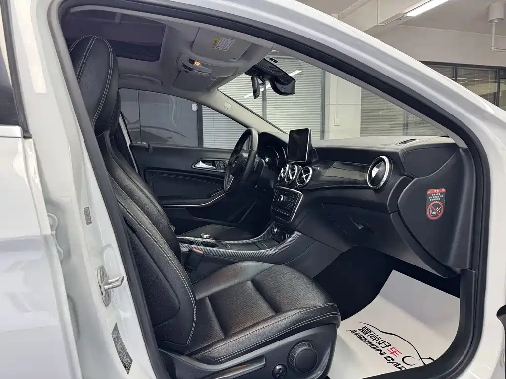 Mercedes-Benz GLA 2016 — фото 13