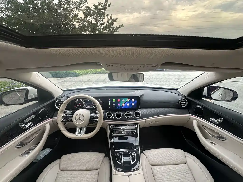 Mercedes-Benz E-Class 2017 — фото 15
