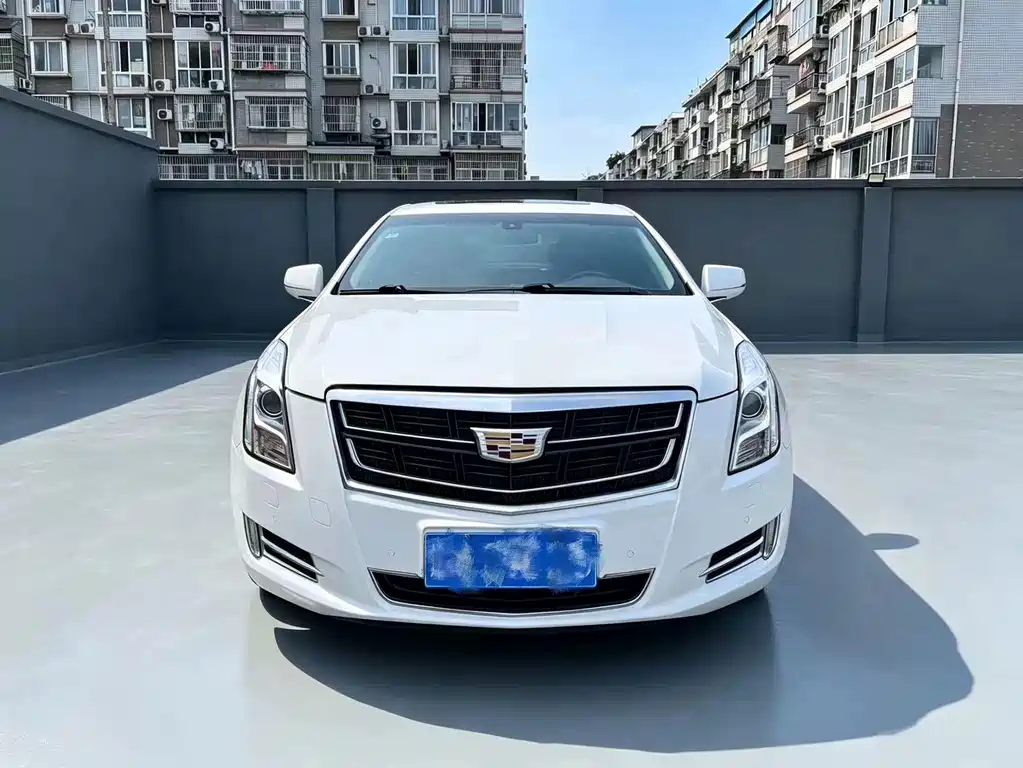 Cadillac XTS 2016 — фото 2