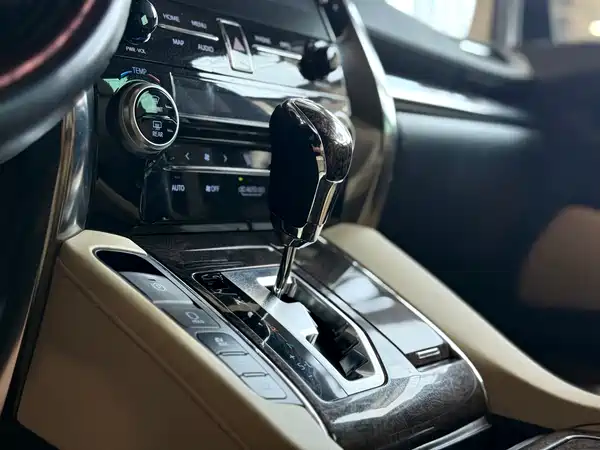 Toyota Alphard 2020