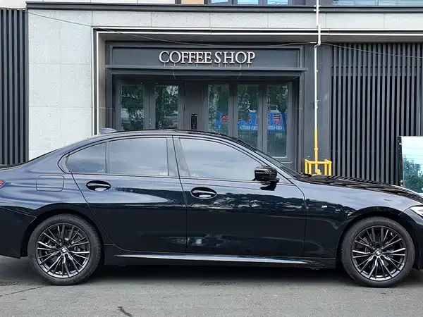 BMW 3 Series 2021