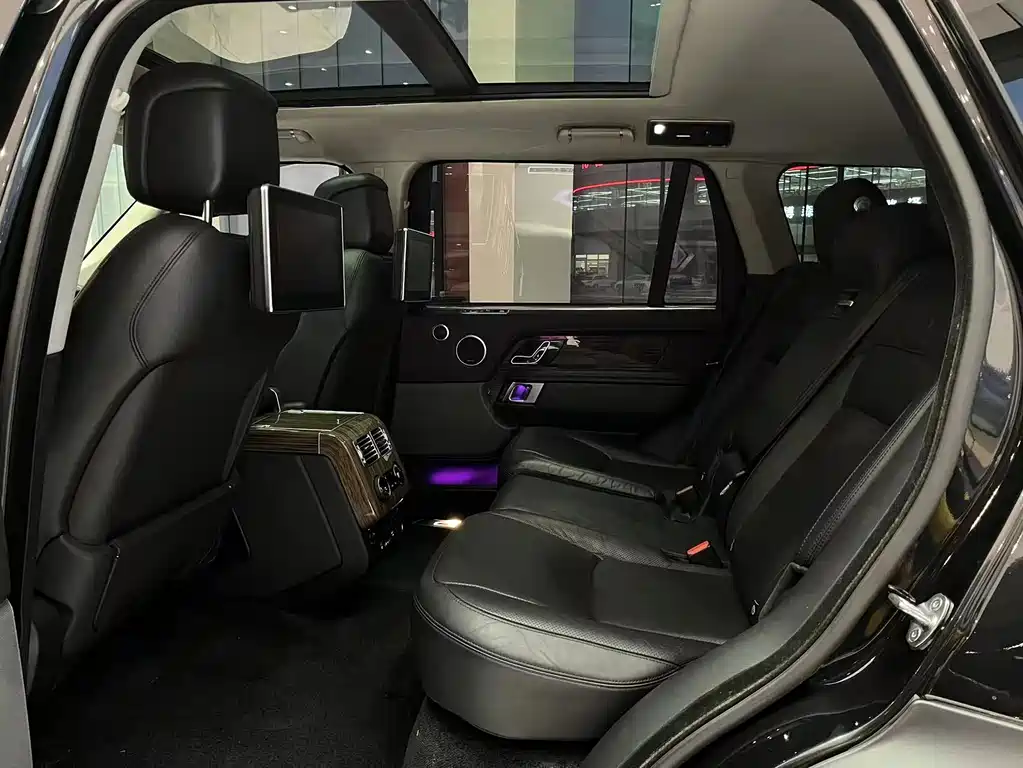 Land Rover Range Rover 2019 — фото 10