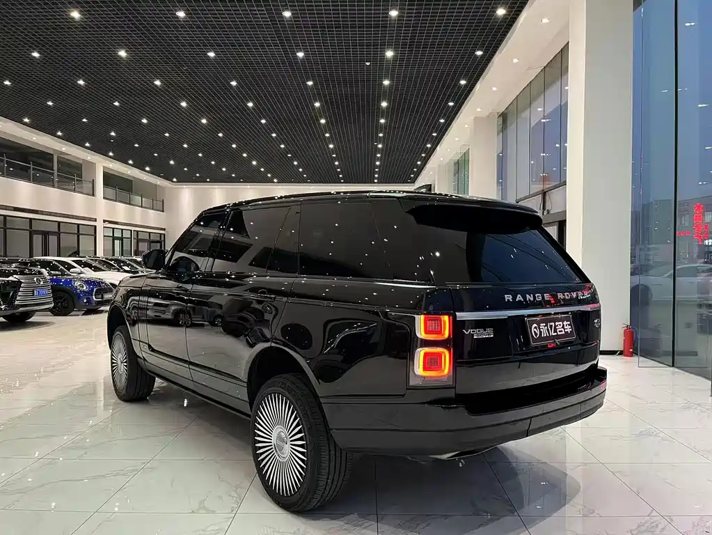 Land Rover Range Rover 2019 — фото 11