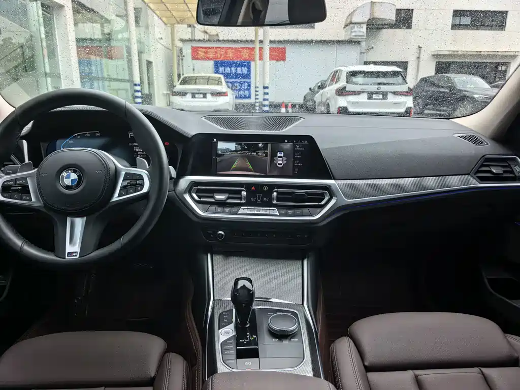 BMW 3 Series 2021 — фото 16