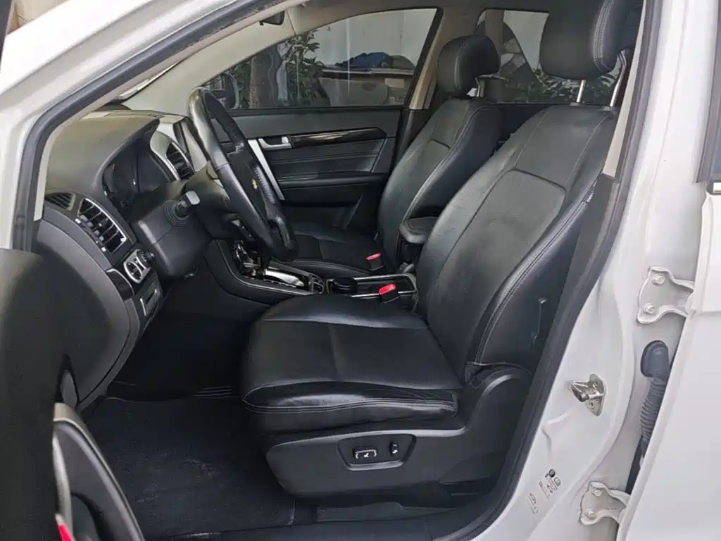 Chevrolet Captiva 2017 — фото 15
