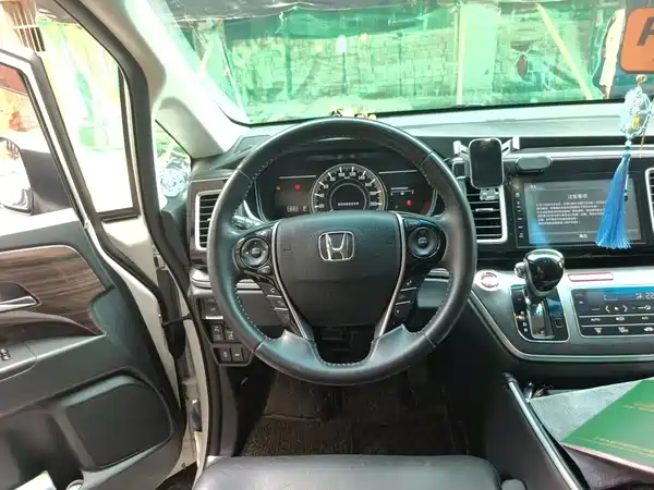 Honda Elysion 2018