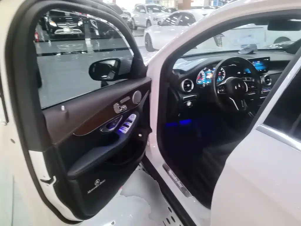 Mercedes-Benz GLC 2021 — фото 16