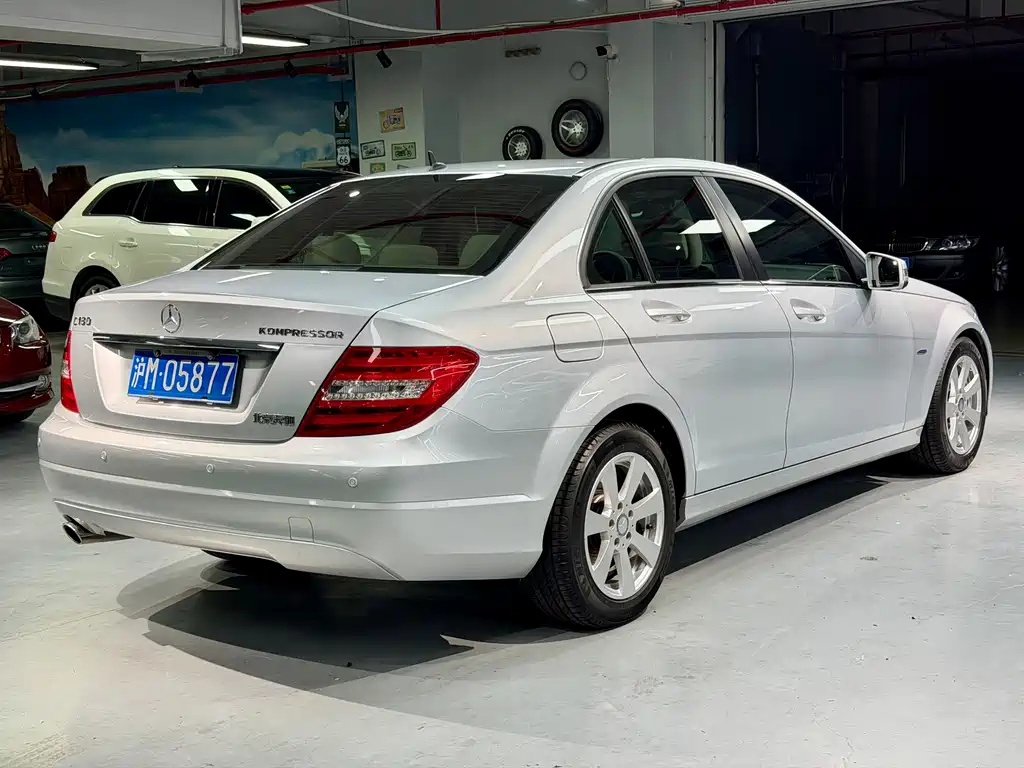 Mercedes-Benz C-Class 2011
