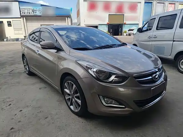 Hyundai Elantra Langdong 2015