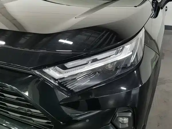 Toyota RAV4 2024