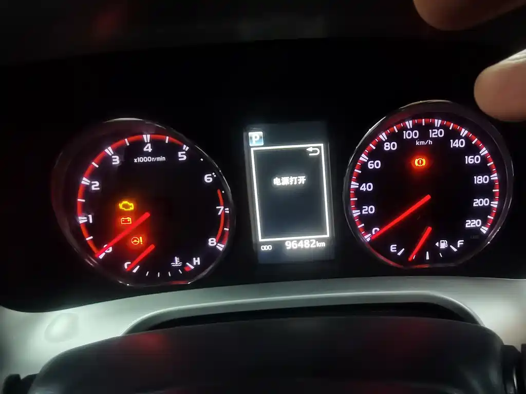 Toyota RAV4 2019 — фото 16