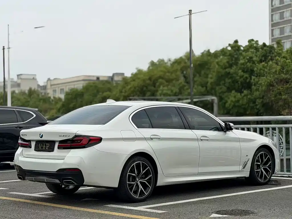 BMW 5 Series 2022