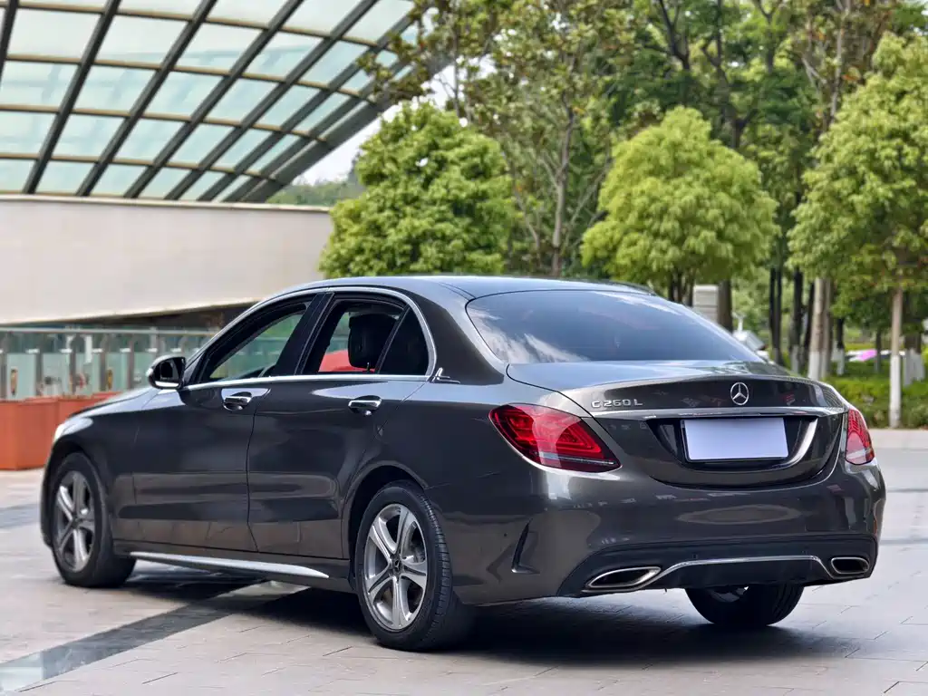 Mercedes-Benz C-Class 2019 — фото 7