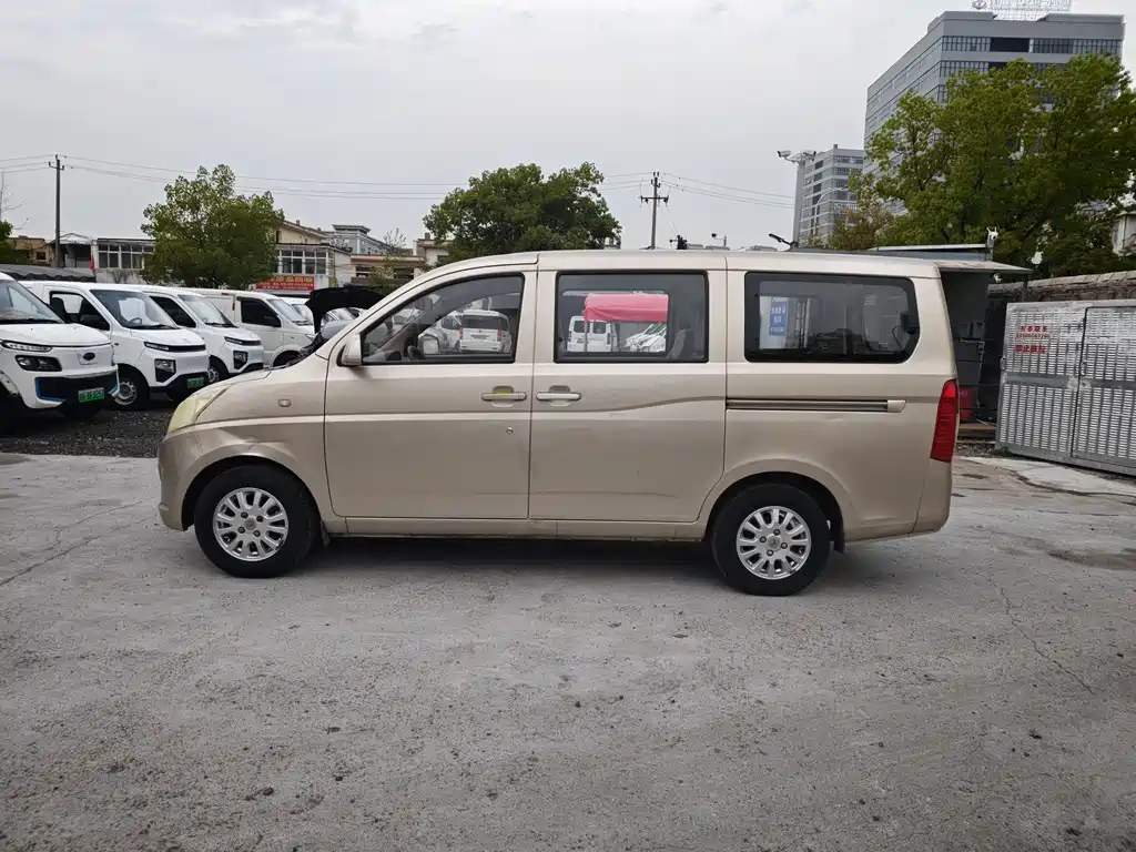 Wuling Rongguang V 2019 — фото 12