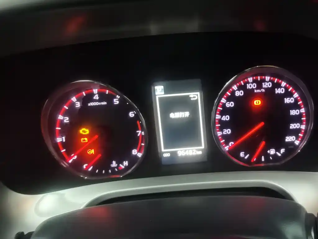 Toyota RAV4 2019 — фото 15