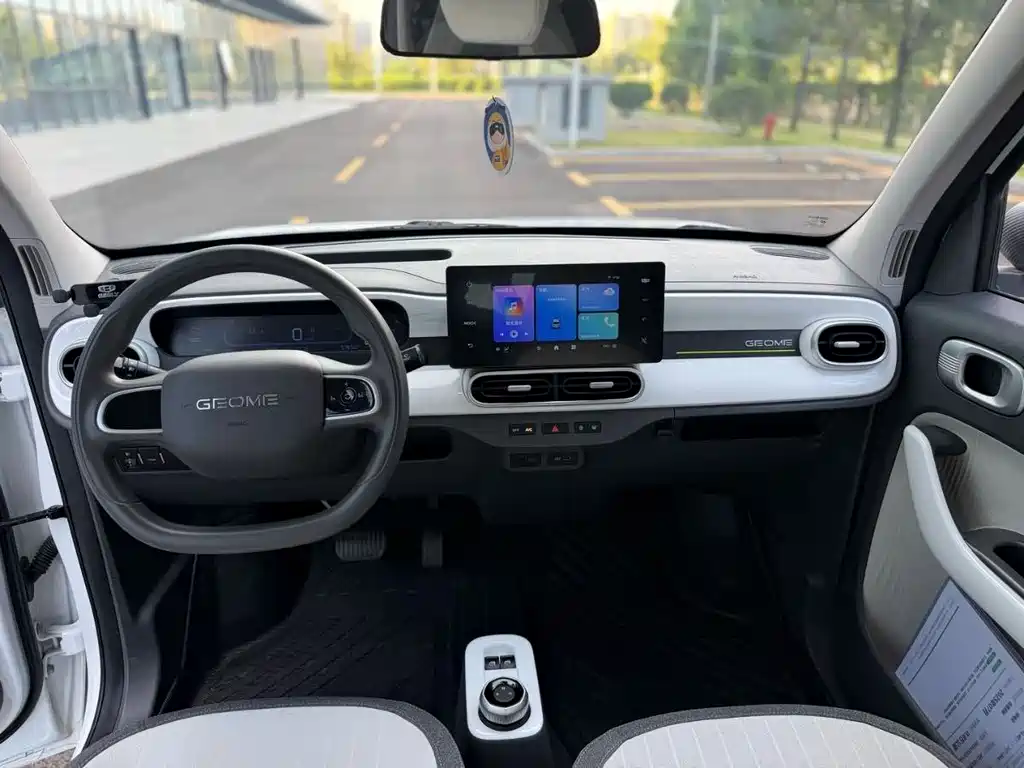 Geely Galaxy Panda 2025 — фото 9