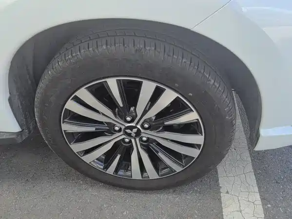 Mitsubishi Outlander 2021