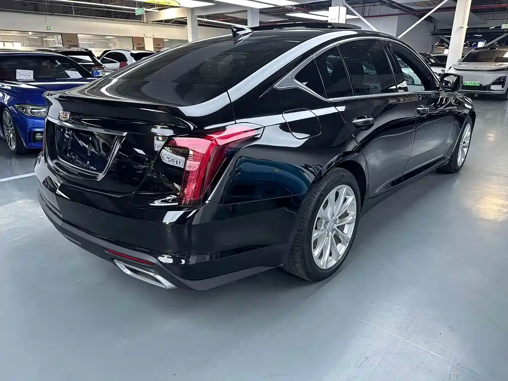 Cadillac CT5 2022 — фото 18
