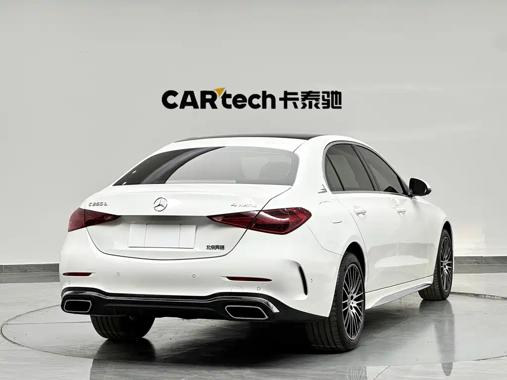 Mercedes-Benz C-Class 2024 — фото 6
