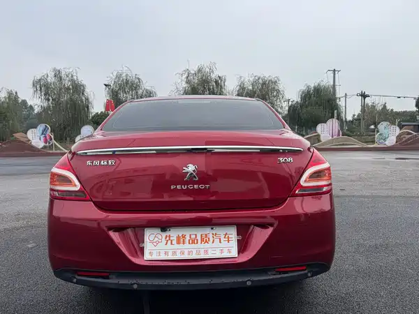 Peugeot 308 2014